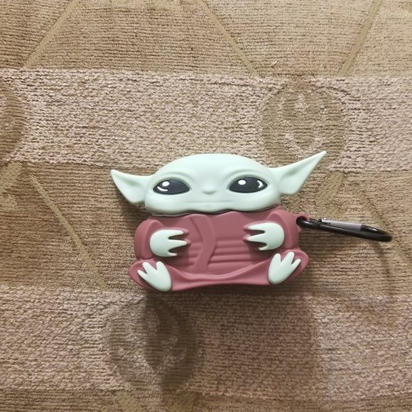Airpod Case for 1-2 and Pro Yoda - Picture 6 of 13